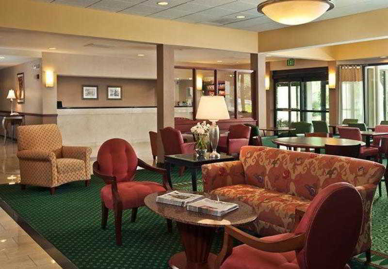 Courtyard Charlotte Arrowood Hotel Екстериор снимка